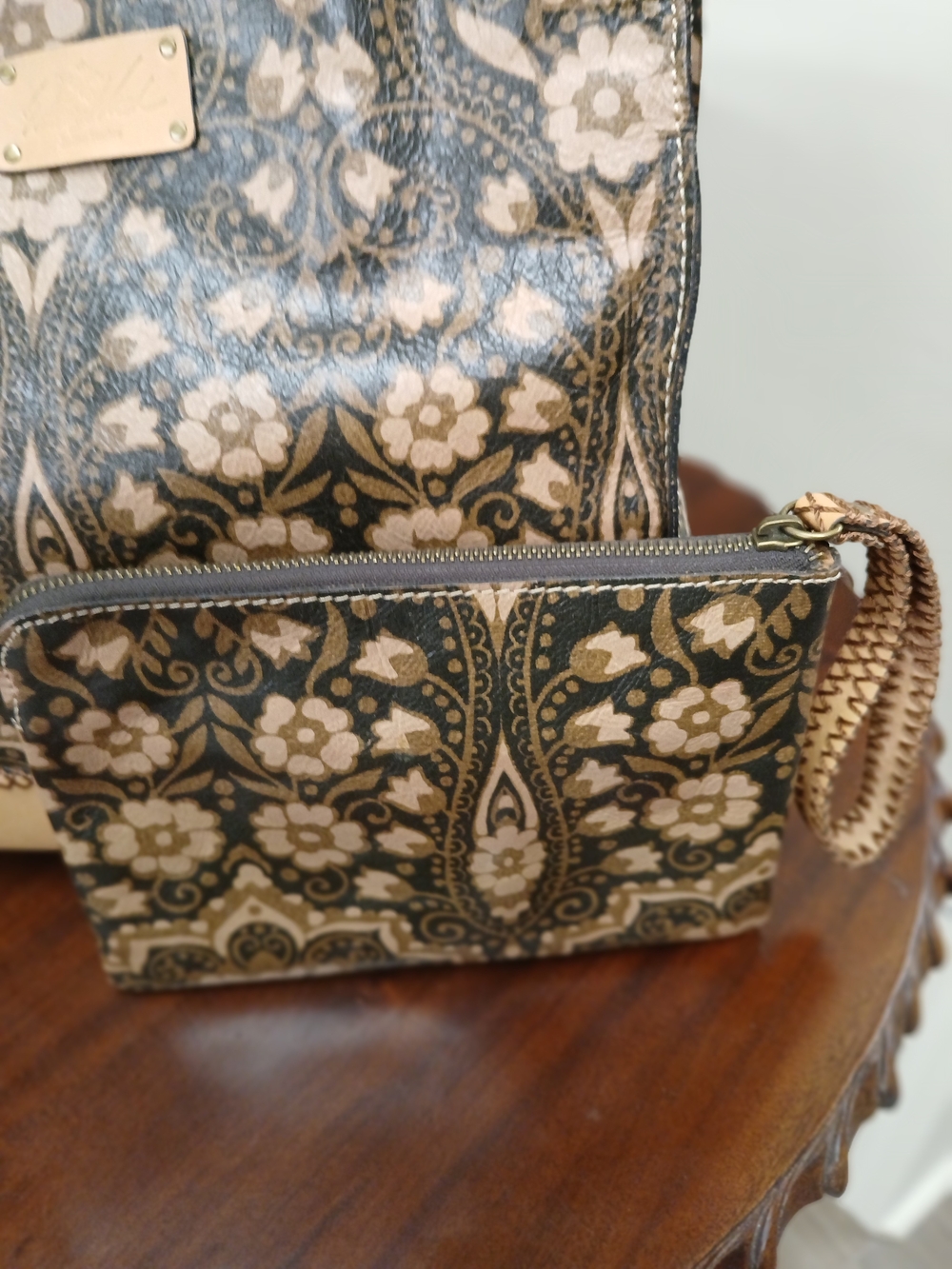 Patricia Nash Leather Floral Tote with Matching Wristlet - Picture 3 of 6